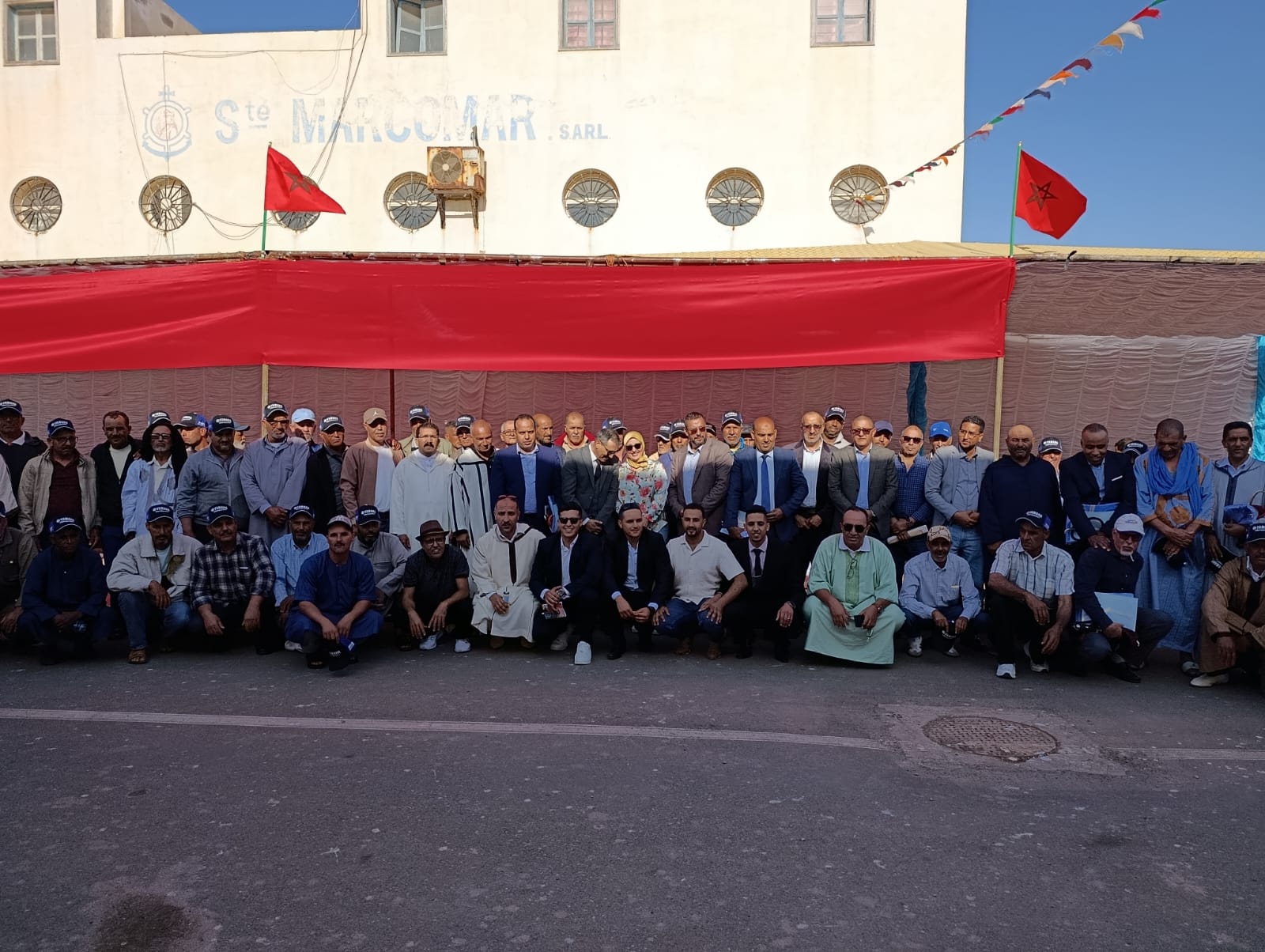 توزيع محركات قوارب الصيد التقليدي بسيدي إفني